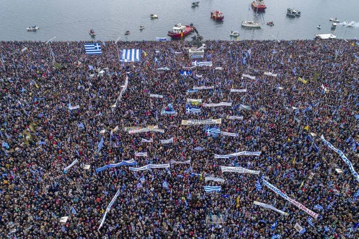 Αναχωρούν τα πρώτα πούλμαν απο Θεσσαλονίκη – Κατάθεση ψυχής από χιλιάδες Ελληνες σήμερα – Δείτε βίντεο